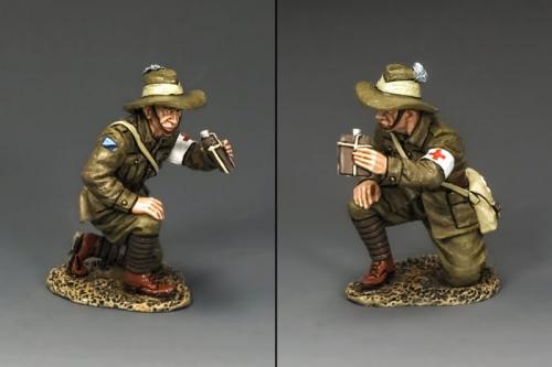 AL061 - Australian Kneeling Medic