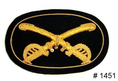 BT1451 - Cavalry Officers Gold Embroidered Hat Badge - EN STOCK