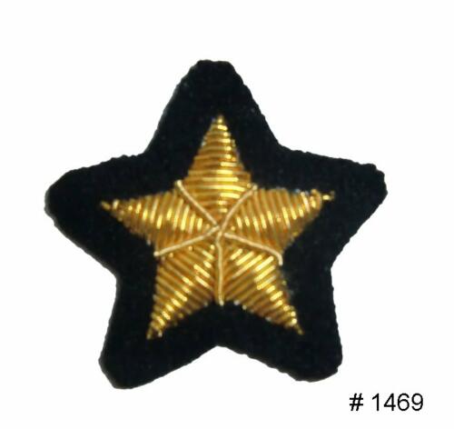 BT1469 - CSA Gold Embroidered Star. A Major had a single star on each side of the collar. A Lieutenant Colonel had two stars on each side of the collar. A Colonel had three stars on each side of the collar - Momentanément hors stock