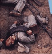 C43 - Confederate infantry - dead. 54mm Confederate infantry (unpainted kit) - EN STOCK