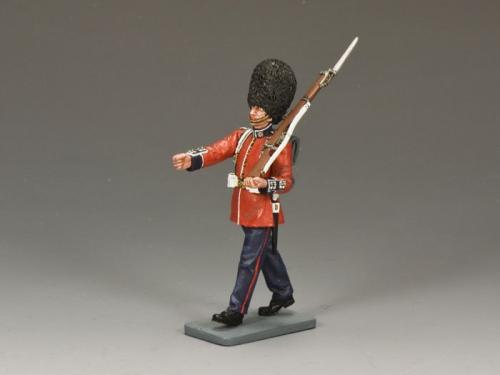 CE004 - British Marching Guardsman with Rifle