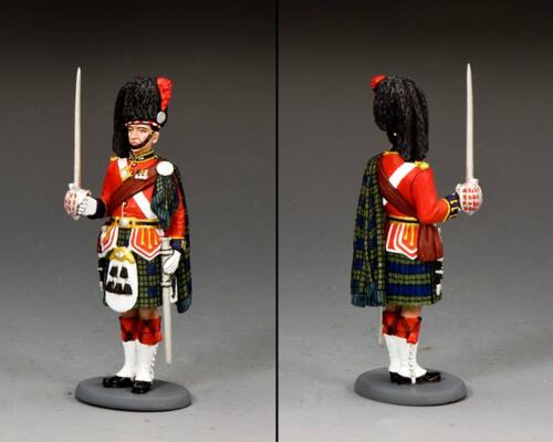 CE068 - Black Watch Officer at Attention 