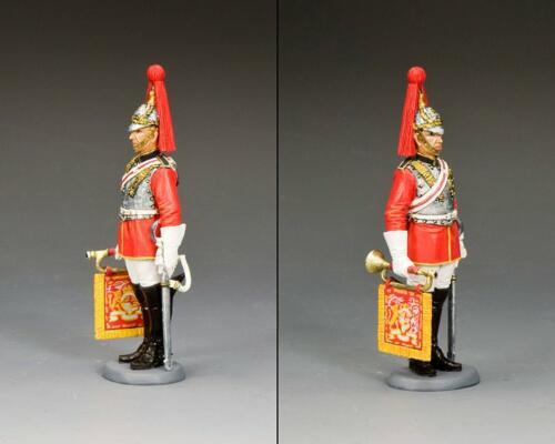 CE077 - Standing Life Guards Trumpeter 