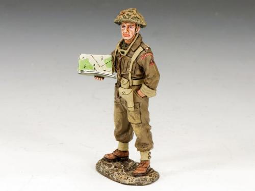 DD170 - British Officer with Map Case