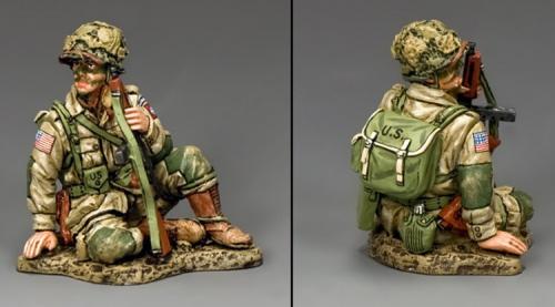 DD248 - US Sitting Tommy Gunner