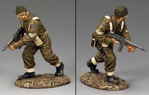 DD256 - British Advancing Tommy Gunner