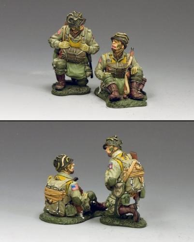 DD266-1 - Kneeling  Sitting Paratroopers (82)