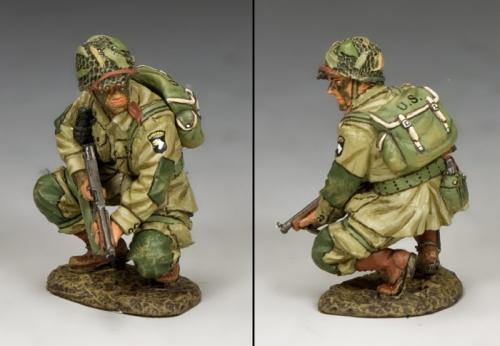 DD286-2 - US Paratroopers Crouching Tommy (101st Airborne)