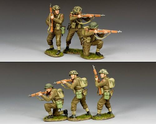 DD341(G) - Riflemen in Action Set (with Grass Base) 