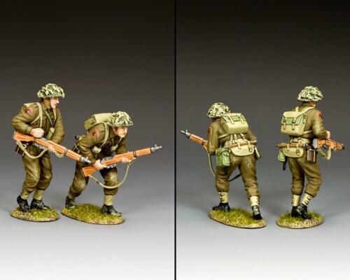 DD345(G) - British Advancing Set with Grass Base