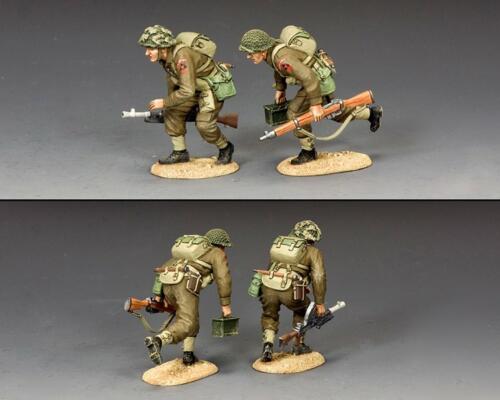 DD355(B) - Running Bren Gun Team (with Sand Base)