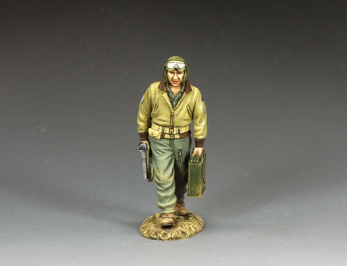 DD384 - Walking Corporal with M3 Submachine Gun and Jerrican 