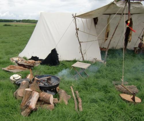 Erquelinnes 2015 - the camp is uninhabited, we all left to drink some whisky to the saloon