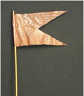F05 - Union Cavalry swallow-tail guidon. Photo-etched copper flag, 54mm (1-32 scale) - EN STOCK