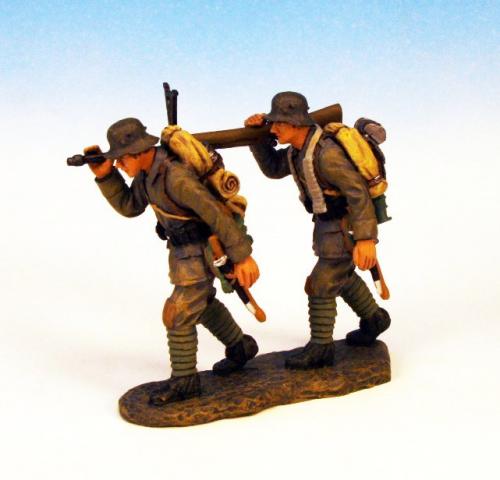 GST.6 - Advancing, with Anti Tank Rifle, 2 German figures