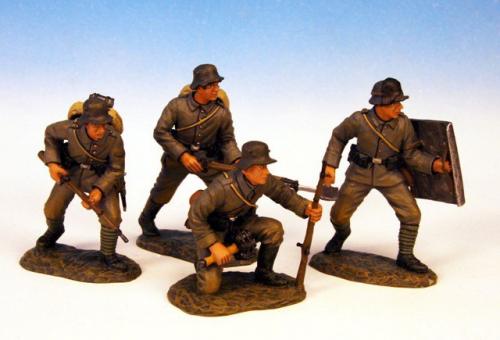 GST.8 - Trench raiding party, 4 German figures