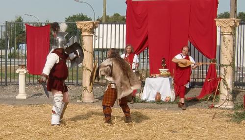 Gouy-lez-Piéton 2014 - Combats gladiateur contre gaulois