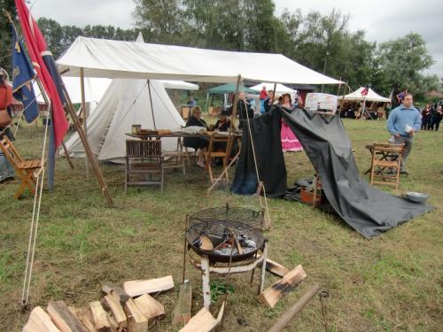 Havré 2014 - vue d'un campement 