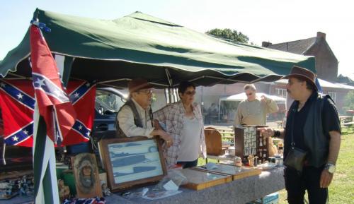 Havré 2015 - Stand de Georges et Cécile avec Miguel