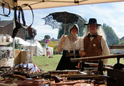 Havré 2015 - Stand du Royaume du Soldat, Olivier et et son épouse