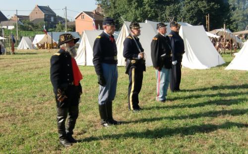 Havré 2015 - levée des couleurs Nord, garde à vous