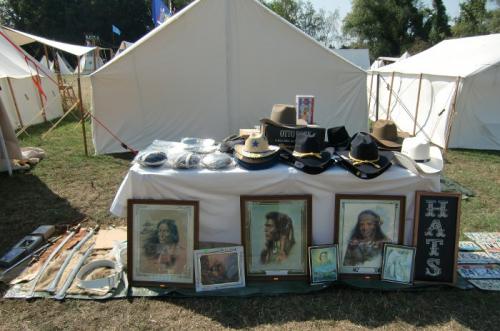 Havré 2018 - Stand du Royaume du Soldat ... some hats