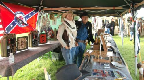 Havré 2021 - Stand de Georges et sa fille Sophie