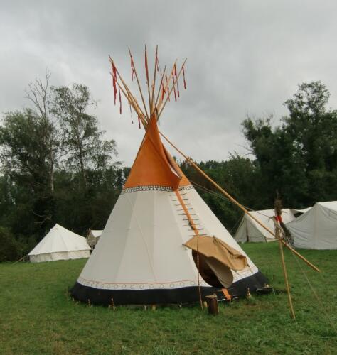 Havré 2021 - campement indien ... tipi 