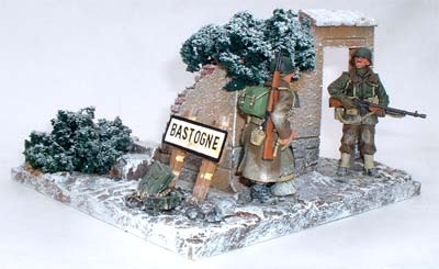JG Miniatures - JGBBA010 - Diorama Base with King & Country Soldiers (BBA010)