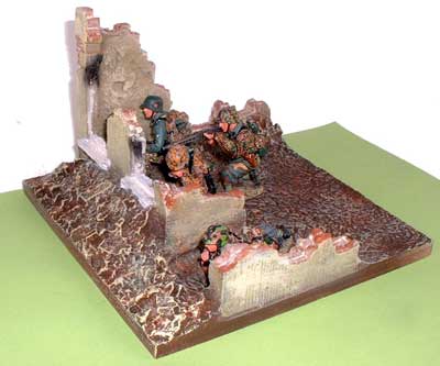 JG Miniatures - EB3 - House Ruin with Doorway - diorama figurines King and Country au 1-30ème
