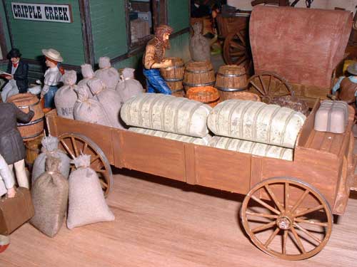 JG Miniatures - M37 - Bales of cotton - diorama western avec figurines Elastolin et Preiser