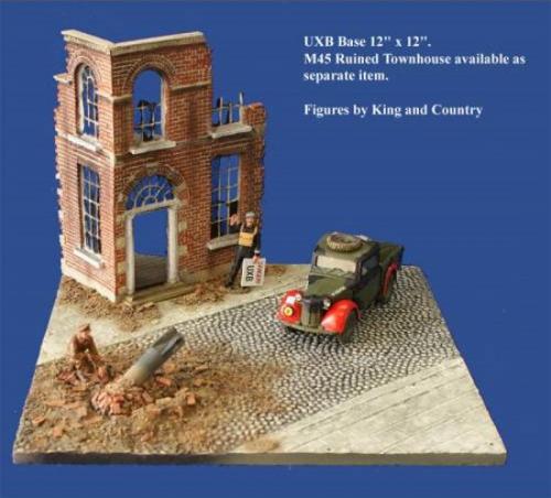 JG Miniatures - UXB Base - Square terrain base for KC Bomb disposal squad , has inset for bomb and figure 
