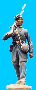 M16 - US coloured troops - Frockcoat, kepi walking rifle over shoulder. 54mm Union infantry (unpainted kit) - EN STOCK