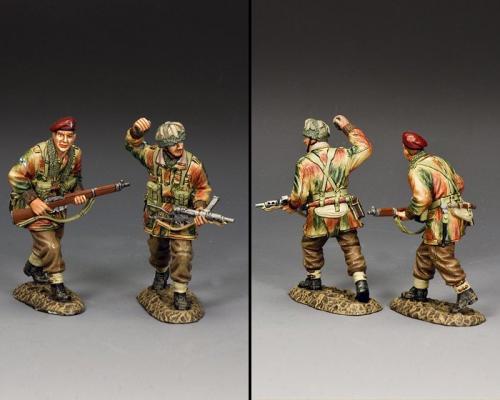 MG081 - Going Into the Attack (set of 2 soldiers)