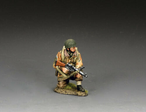 MG093 - Kneeling Para with Sten 