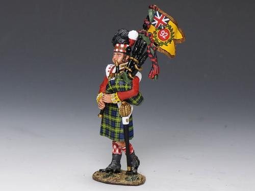 NA215 - Gordon Highlanders Bagpiper