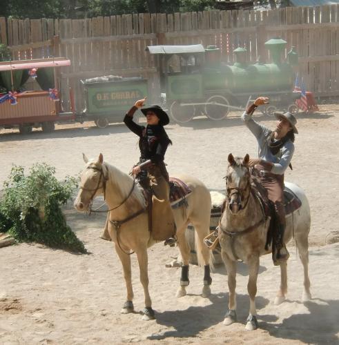 OK Corral - spectacle l'attaque du train 