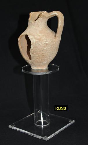 RDS6 - Helmet Stand - Présentoir (petit modèle) en acrylique transtarnt (Base 12,7 X 12,7 cm - Haut. 15 cm) - EN STOCK