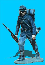 U17 - Advancing - Rifle at trail (Knapsack not included). 54mm Union infantry (unpainted kit).  Knapsack not included  - EN STOCK