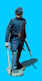 U19 - Officer Advancing - Sword drawn. 54mm Union infantry (unpainted kit) - EN STOCK