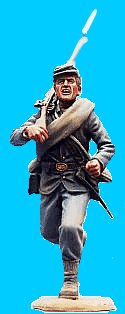 U28 - Running - Rifle over shoulder. 54mm Union infantry (unpainted kit). (removeable blanket roll) - indisponible