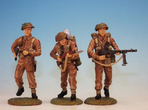 WBI3 - British Army '44, Three infantrymen, one with Bren Gun