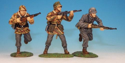 WGI2 - German Army '44, Three infantrymen, set 1