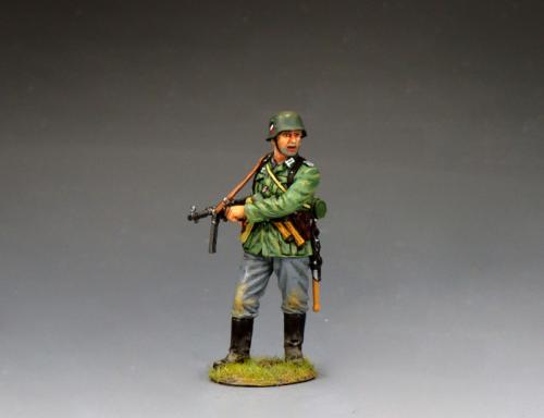 WH119 - C.W.I. Sergeant cocking his MP40 - disponible mi-novembre
