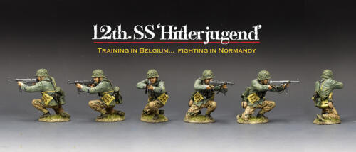 WS367 - HJSS (Hitlerjugend SS) Kneeling Firing MP40 