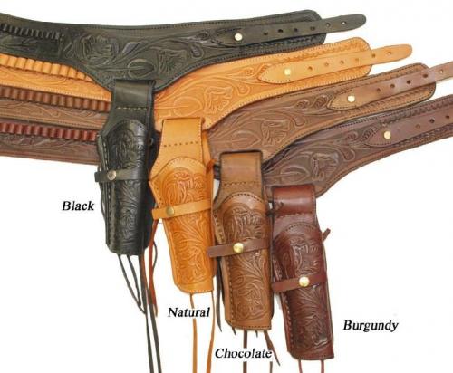 Holster et ceintures simples droitiers pour Colt 45 -  EN STOCK presque dans toutes les tailles. Me contacter pour info.